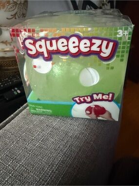 Dice Squeeezy green color